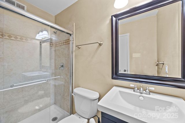 1700 Roxborough Road A, Charlotte, NC 28211