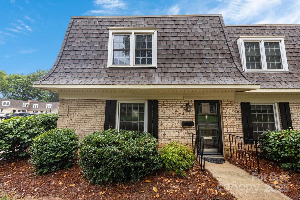 1700 Roxborough Road A, Charlotte, NC 28211