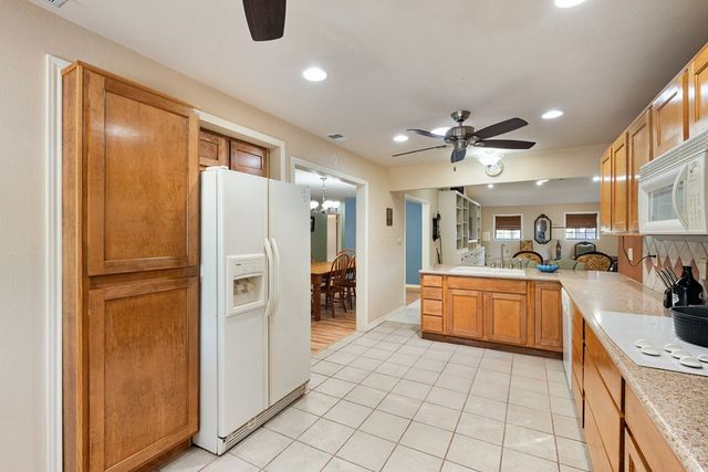 2103 Wildwood Way, Tool, TX 75143