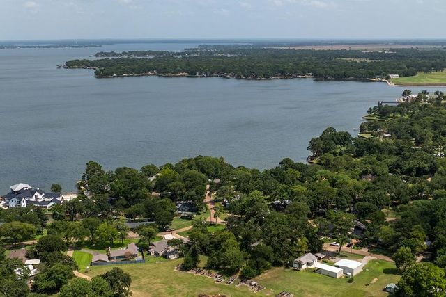 2103 Wildwood Way, Tool, TX 75143