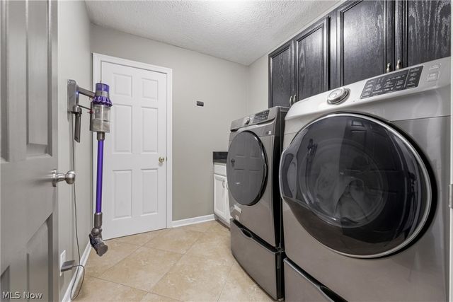 2287 McGinty Road NW, North Canton, OH 44720