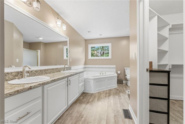 2287 McGinty Road NW, North Canton, OH 44720