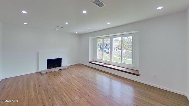 845 La Grange Avenue, Newbury Park, CA 91320