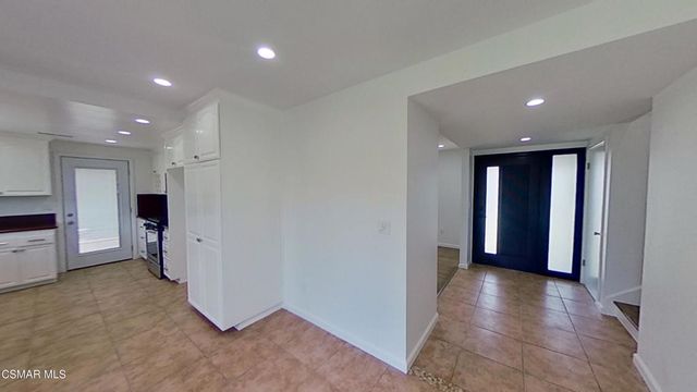 845 La Grange Avenue, Newbury Park, CA 91320