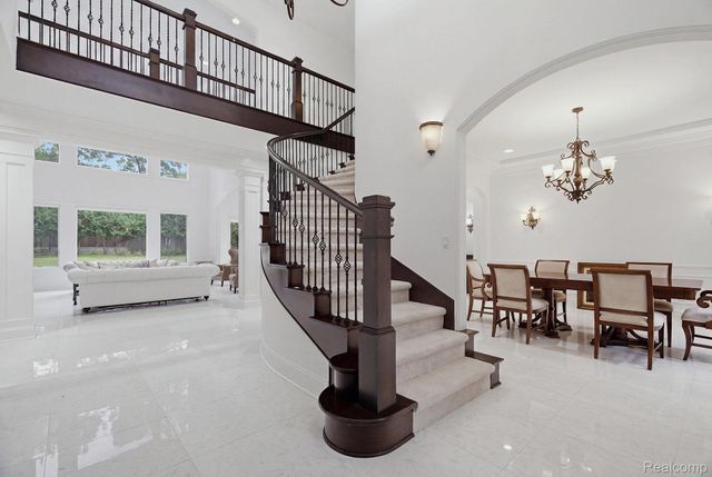 2707 Turtle lake Drive, Bloomfield Charter Township, MI 48302