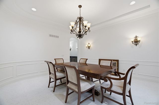 2707 Turtle lake Drive, Bloomfield Charter Township, MI 48302