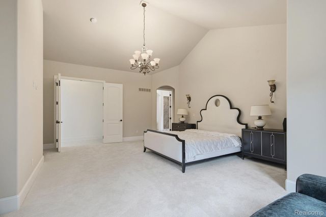 2707 Turtle lake Drive, Bloomfield Charter Township, MI 48302