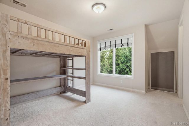 2707 Turtle lake Drive, Bloomfield Charter Township, MI 48302