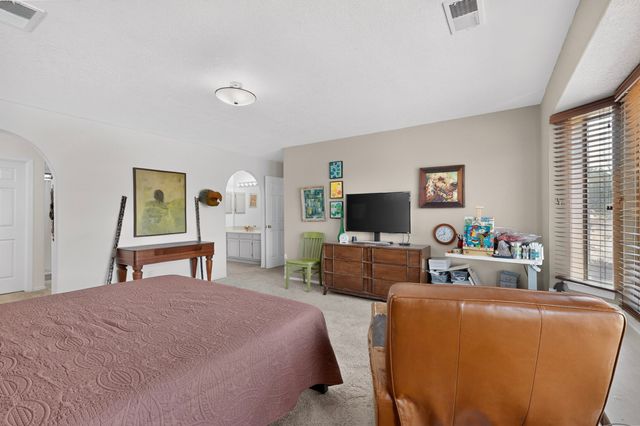13 Domingo Road, Santa Fe, NM 87508