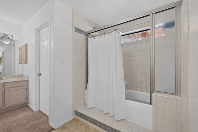 13 Domingo Road, Santa Fe, NM 87508