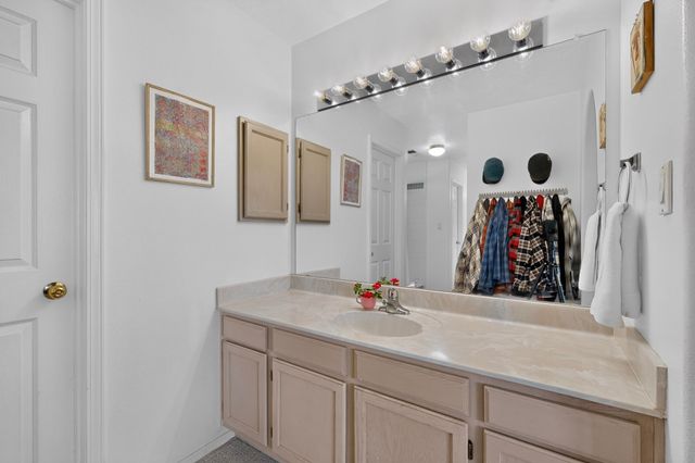 13 Domingo Road, Santa Fe, NM 87508