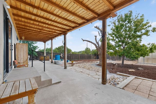13 Domingo Road, Santa Fe, NM 87508