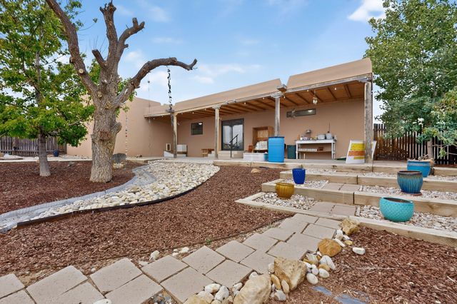 13 Domingo Road, Santa Fe, NM 87508