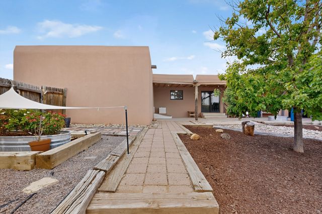 13 Domingo Road, Santa Fe, NM 87508