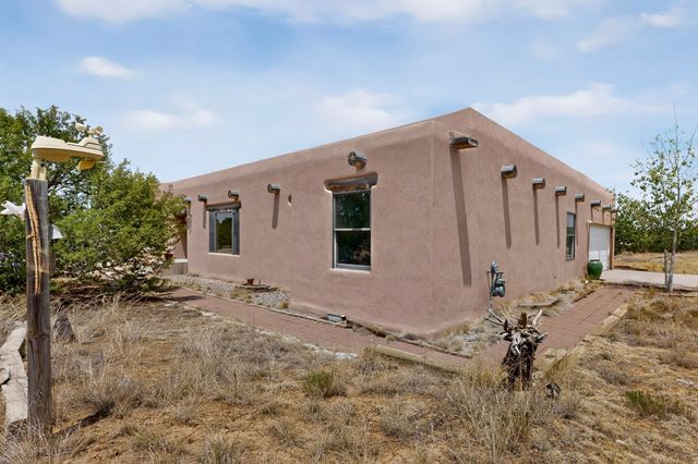 13 Domingo Road, Santa Fe, NM 87508