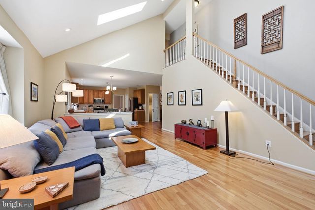 1504 JUDD CT, Herndon, VA 20170