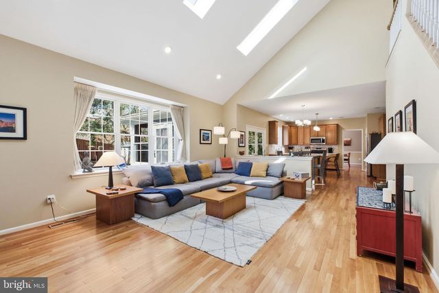 1504 JUDD CT, Herndon, VA 20170