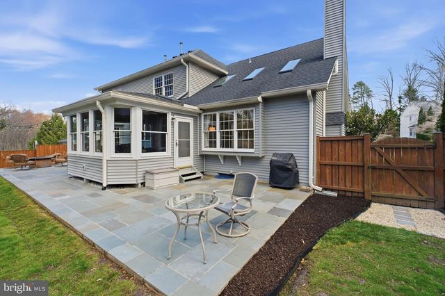 1504 JUDD CT, Herndon, VA 20170