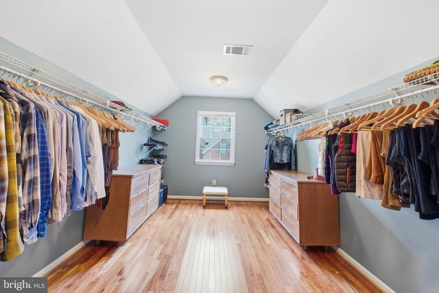 1504 JUDD CT, Herndon, VA 20170