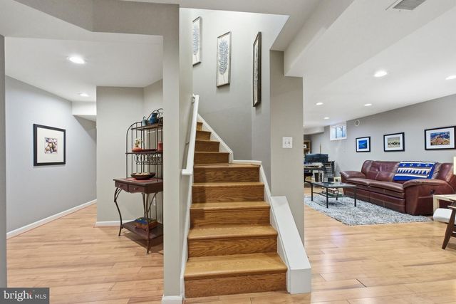 1504 JUDD CT, Herndon, VA 20170