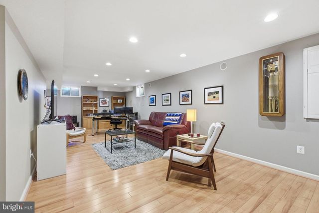 1504 JUDD CT, Herndon, VA 20170