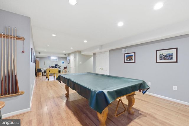 1504 JUDD CT, Herndon, VA 20170