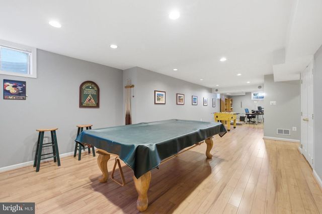 1504 JUDD CT, Herndon, VA 20170