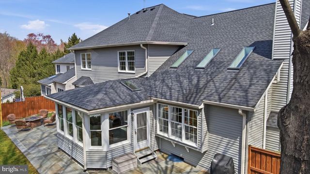 1504 JUDD CT, Herndon, VA 20170