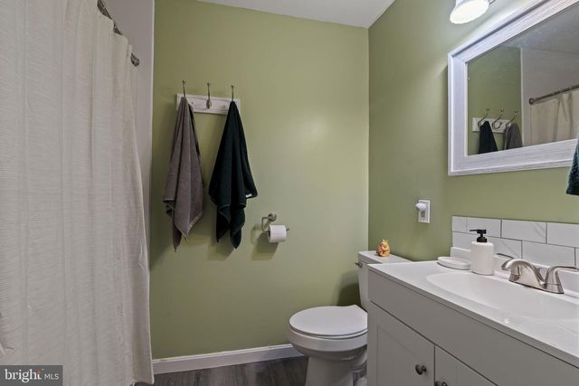 5 ELSWORTH DR, Sicklerville, NJ 08081