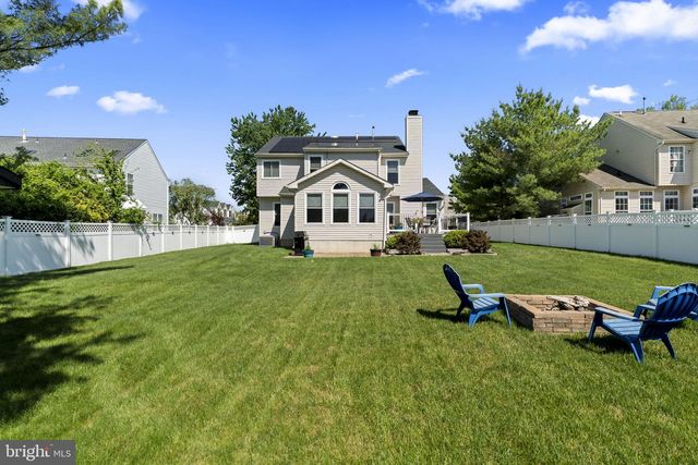 5 ELSWORTH DR, Sicklerville, NJ 08081