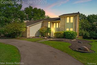 6343 Bauervic Boulevard, West Bloomfield Charter Township, MI 48322
