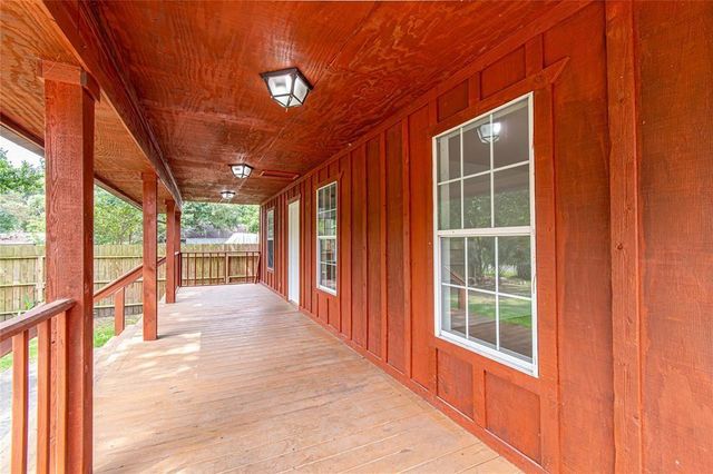 5010 Elm Street, Seabrook, TX 77586