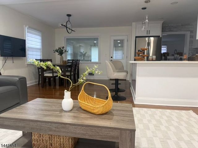71 Willoughby Rd, Fanwood Boro, NJ 07023