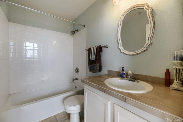 7440 S Blackhawk Street 202, Englewood, CO 80112