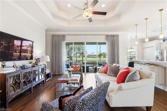 6631 Monterey PT, Naples, FL 34105