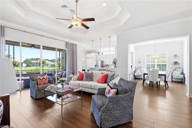 6631 Monterey PT, Naples, FL 34105