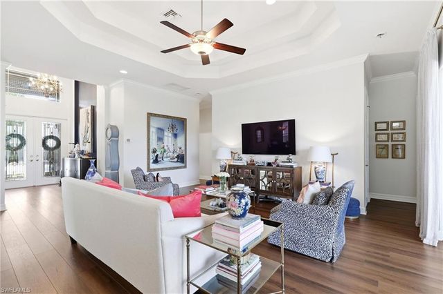 6631 Monterey PT, Naples, FL 34105
