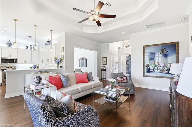6631 Monterey PT, Naples, FL 34105