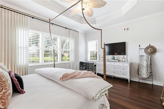 6631 Monterey PT, Naples, FL 34105