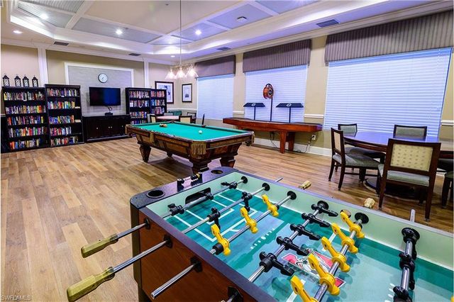 6631 Monterey PT, Naples, FL 34105