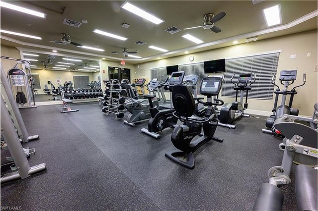 6631 Monterey PT, Naples, FL 34105