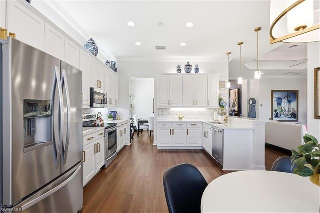 6631 Monterey PT, Naples, FL 34105