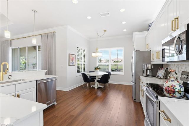 6631 Monterey PT, Naples, FL 34105