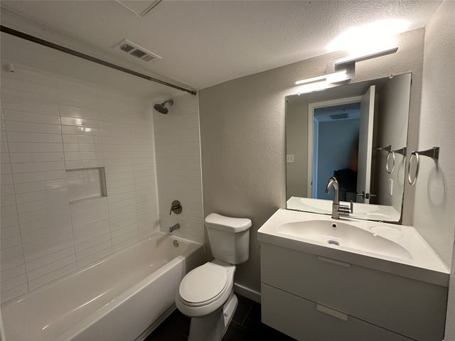 5408 Reiger Avenue 303, Dallas, TX 75214