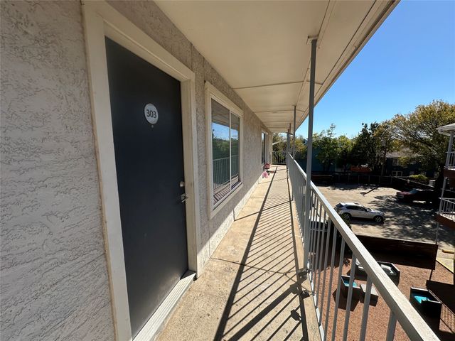 5408 Reiger Avenue 303, Dallas, TX 75214