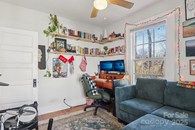 136 Half Circle Lane, Hendersonville, NC 28791