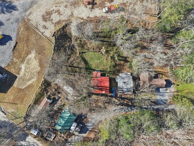 136 Half Circle Lane, Hendersonville, NC 28791