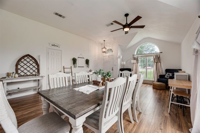 104 Bent Creek Court, Waxahachie, TX 75165
