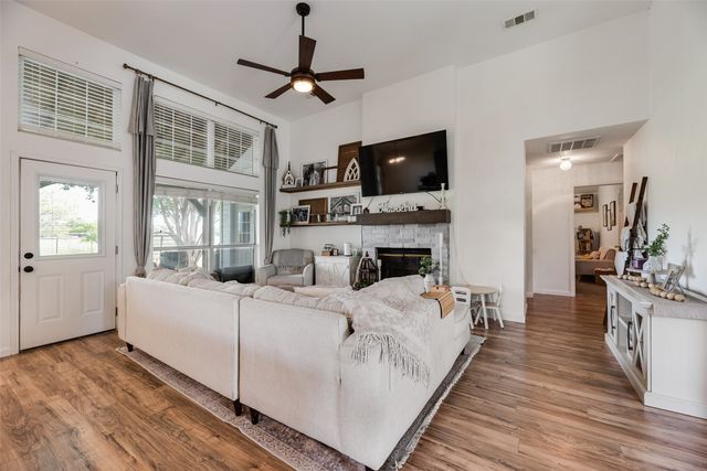 104 Bent Creek Court, Waxahachie, TX 75165