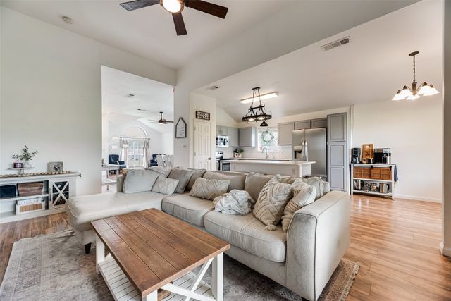 104 Bent Creek Court, Waxahachie, TX 75165
